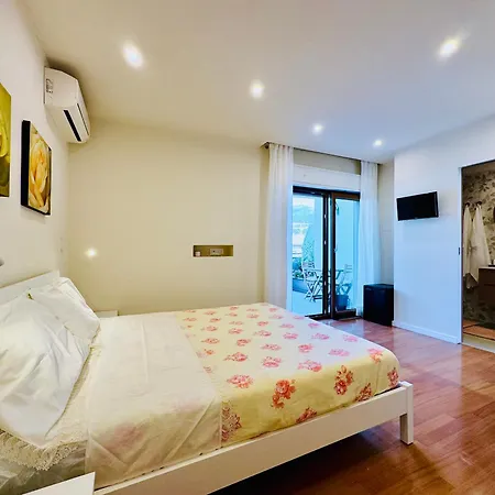 فندق مبيت وإفطار Yourhome - A Casa Di Manuela